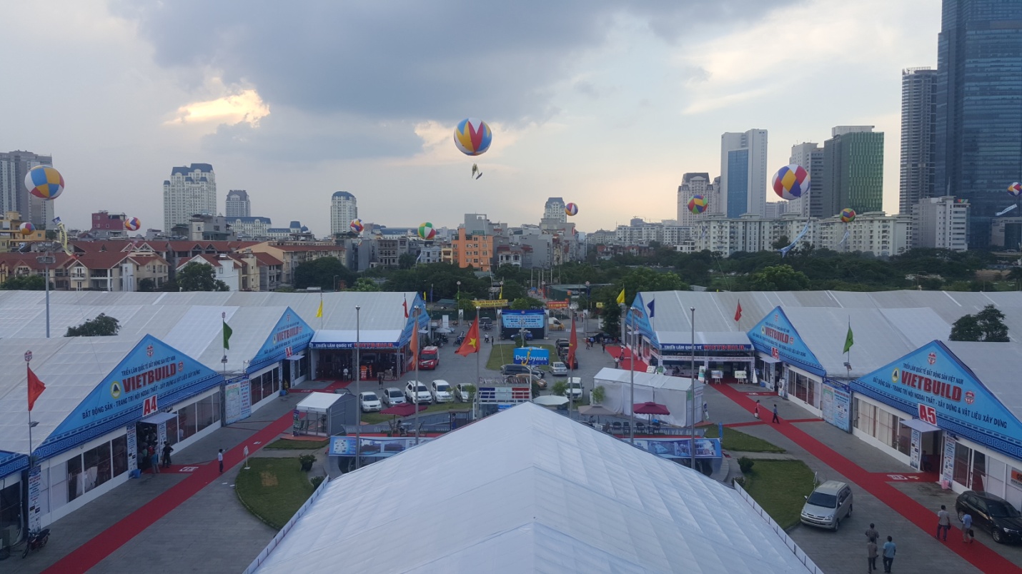 Toan-canh-trien-lam-Vietbuild