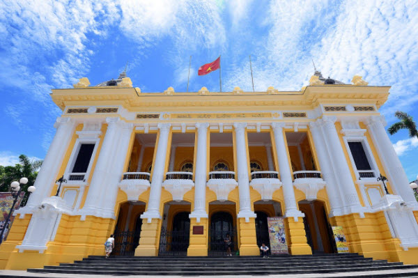 Ping Hotel - Hanoi hotel near the Opera House
