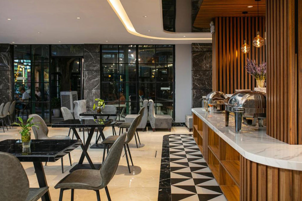 Ping Hotel - Beautiful 4-star hotel in Hanoi