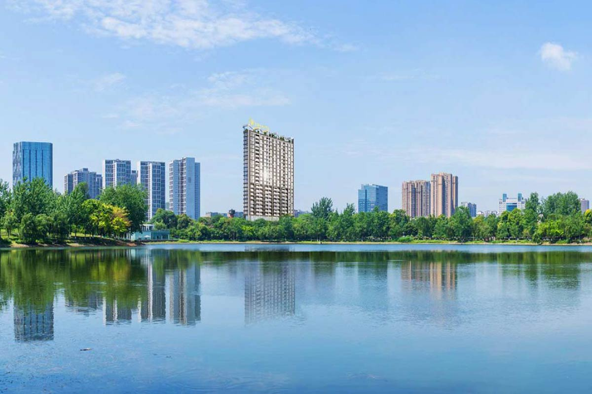 Me Tri Lake - Sights You Can't Miss In Hanoi