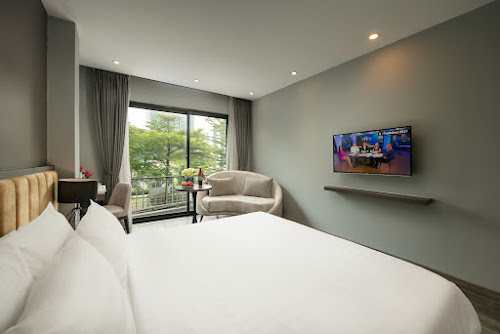 Ping Hotel - Hotels near Vinhome Sky Lake, Nam Tu Liem district