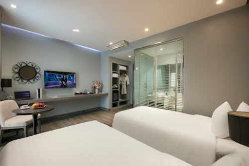 What Amenities Are There In The Luxury Superior Room At Ping Hotel?